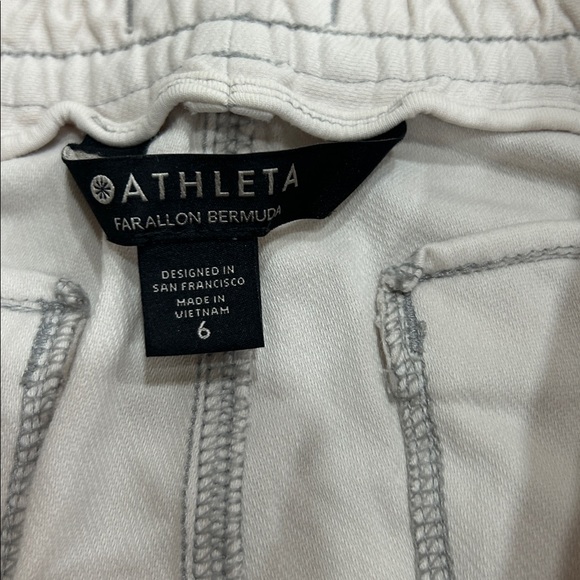 Athleta Cream Farrallon Bermuda Shorts - Picture 2 of 3